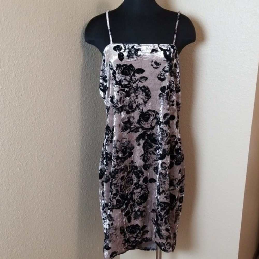 Forever 21 Crushed Velvet Rose Print Spaghetti Strap Dress 3x